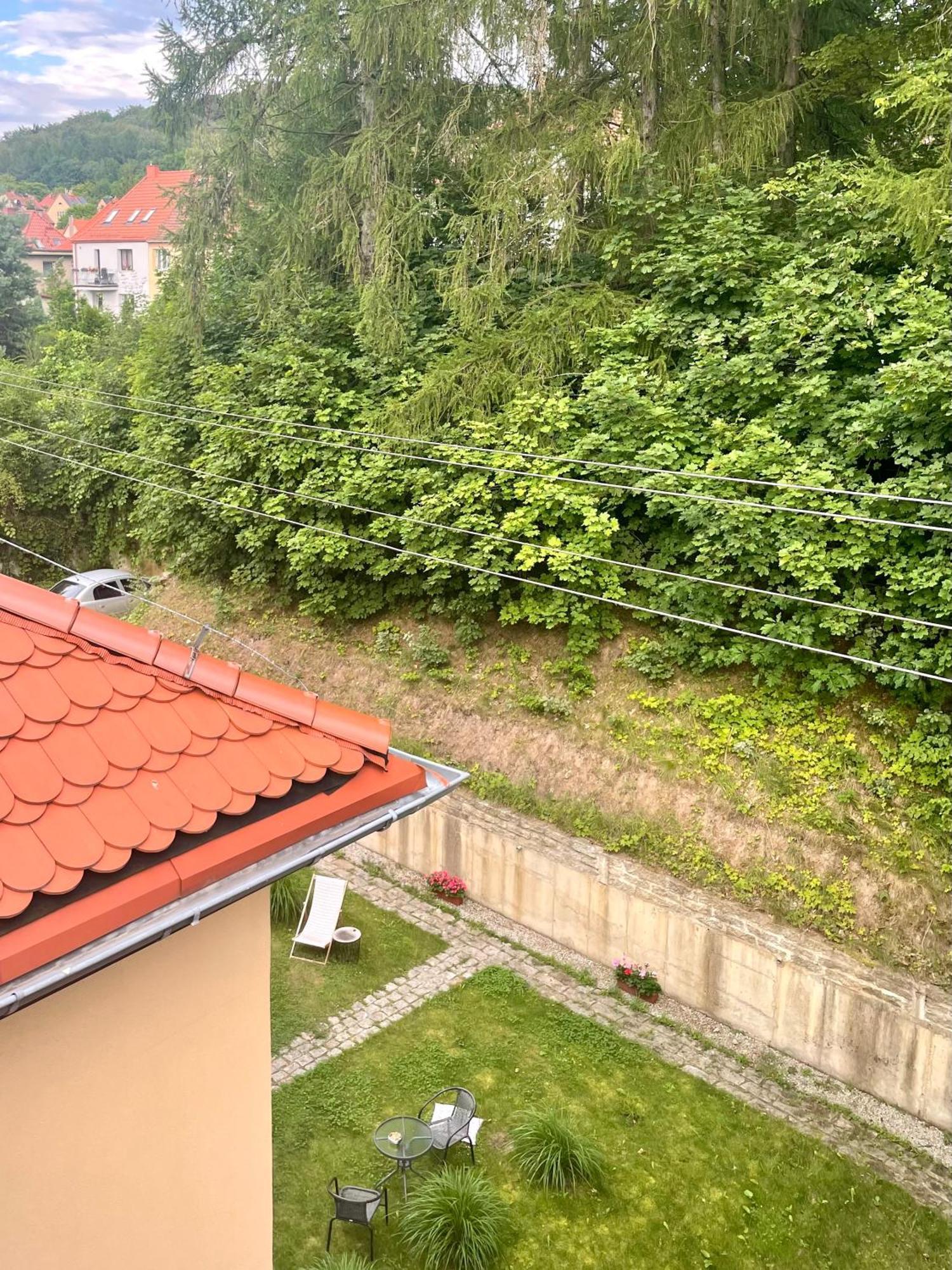 Ferienwohnung Szmaragdowa Sowa Waldenburg Exterior foto